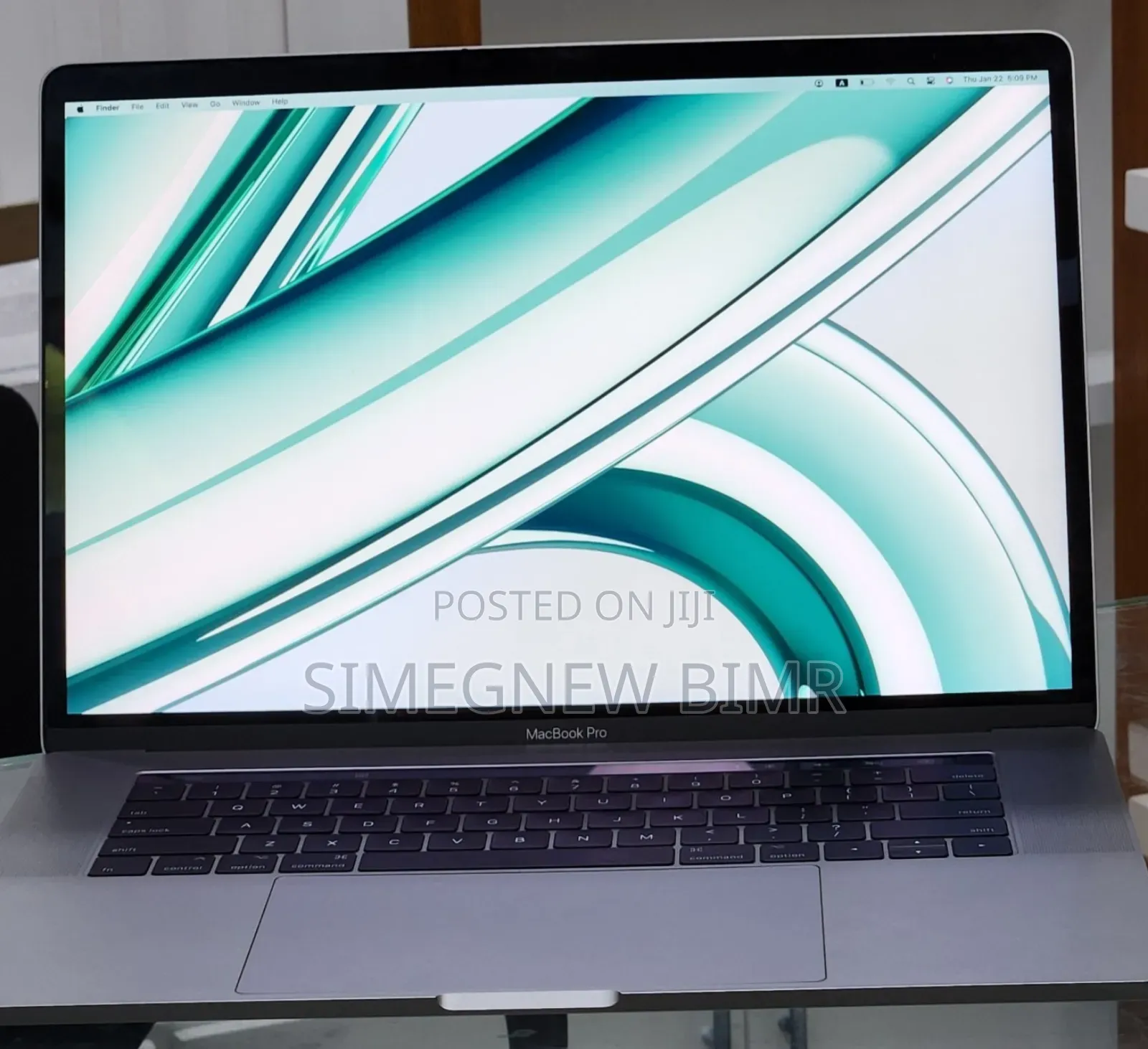 New Laptop Apple MacBook Pro 2017 16GB Intel Core I7 SSD 512GB