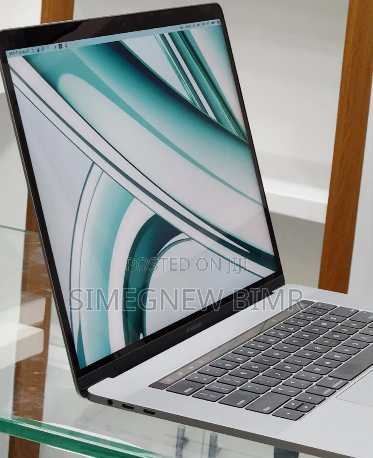 New Laptop Apple MacBook Pro 2017 16GB Intel Core I7 SSD 512GB