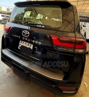 Toyota Land Cruiser 2022 Black