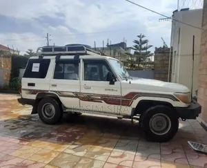 Toyota Land Cruiser 4.5 TD GX-R 2009 White
