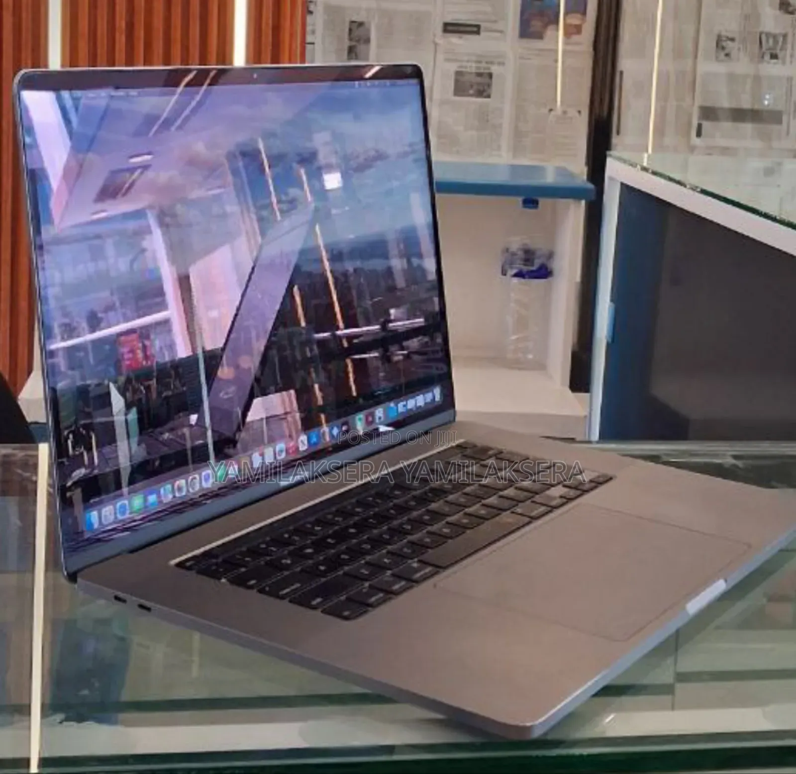 New Laptop Apple MacBook Pro 2019 32GB Intel Core I7 SSD 512GB