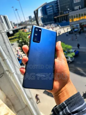 New Samsung Galaxy S20 FE 128 GB Blue