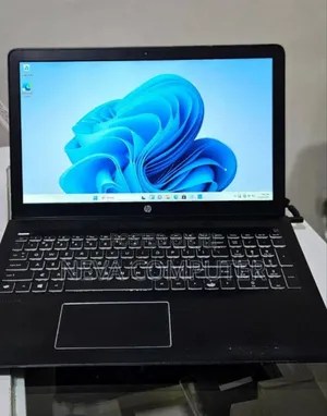 New Laptop HP Pavilion 15 8GB Intel Core I7 SSD 256GB