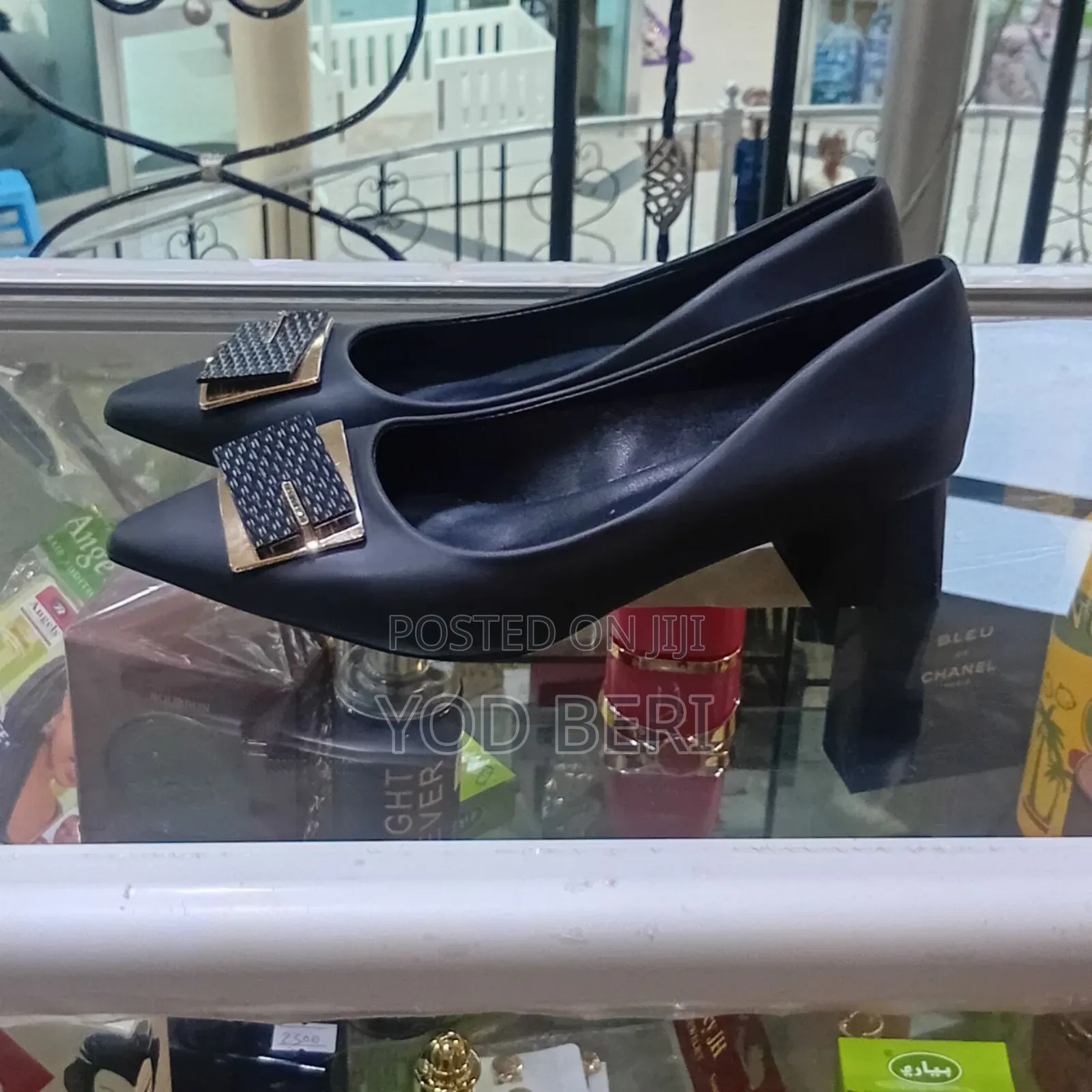 Excellent Condition Youtemei Heels Black