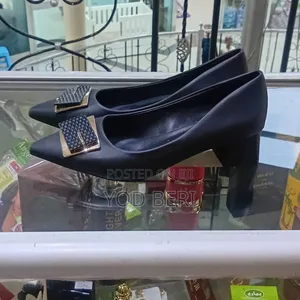 Excellent Condition Youtemei Heels Black