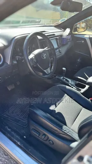 Toyota RAV4 2018 Gray