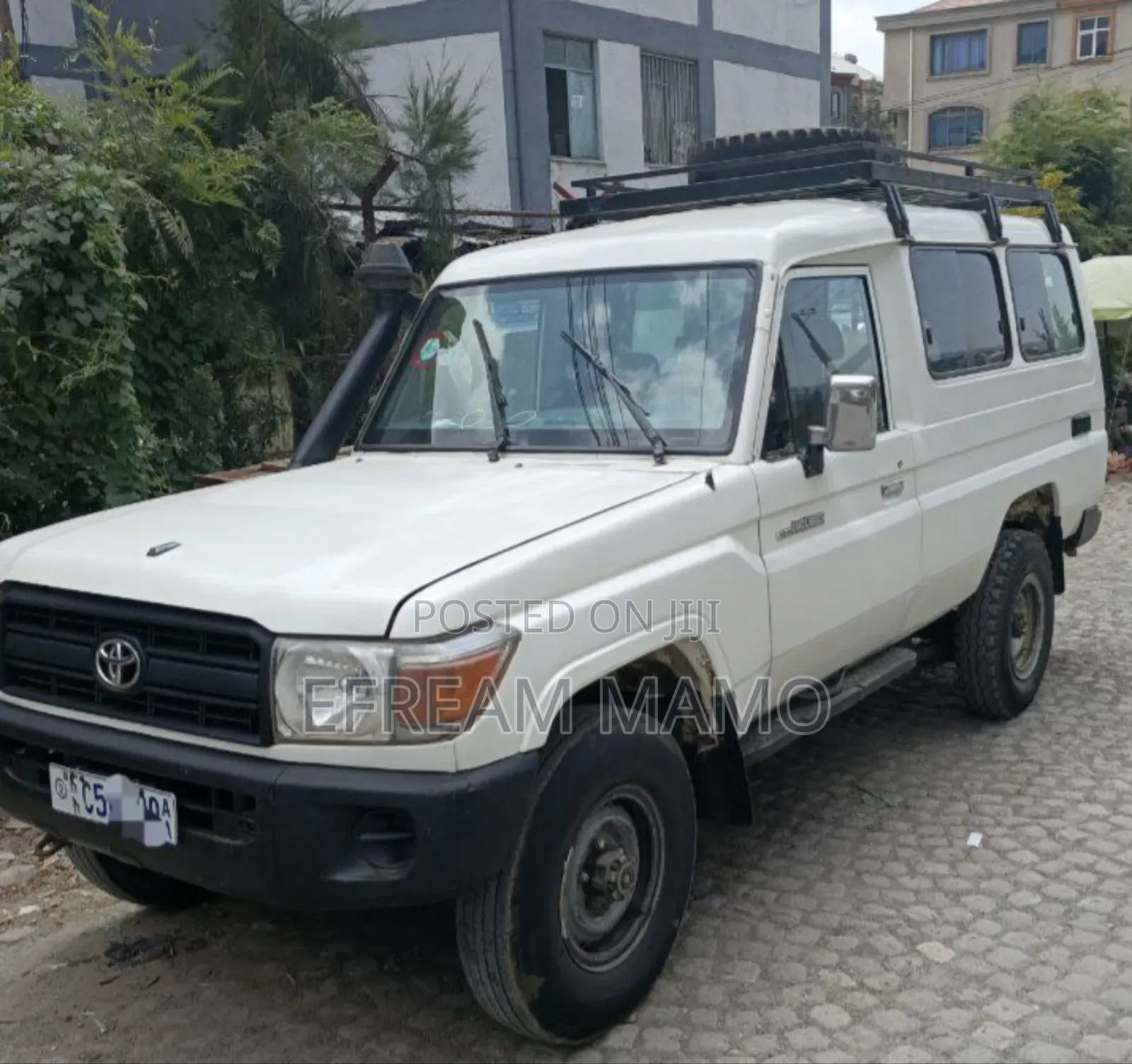 Toyota Land Cruiser 2012 White