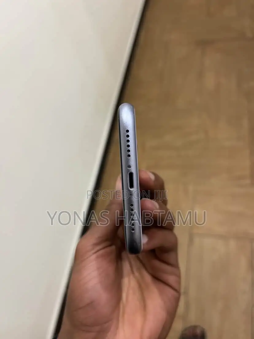 New Apple iPhone 11 64 GB