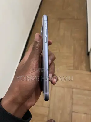 New Apple iPhone 11 64 GB