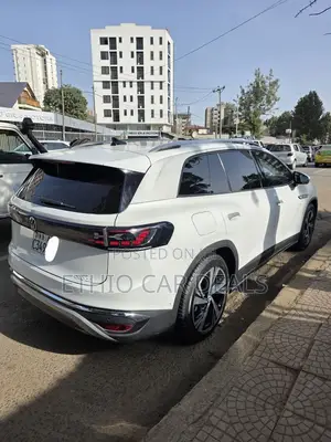 Volkswagen ID.6 2023 White