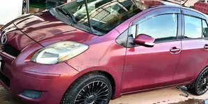 Toyota Yaris 2010 Burgundy