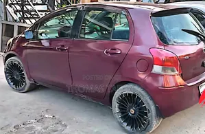 Toyota Yaris 2010 Burgundy