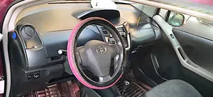 Toyota Yaris 2010 Burgundy