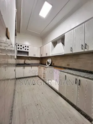 Furnished 5bdrm Villa in Cdd Area, Yeka for sale