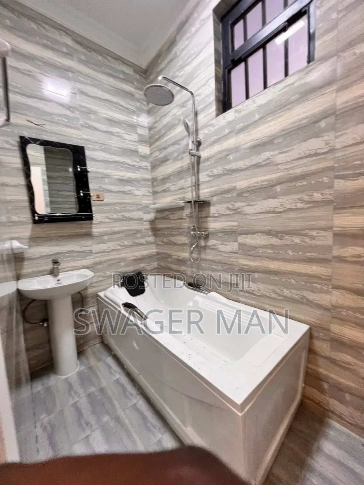 Furnished 5bdrm Villa in Cdd Area, Yeka for sale