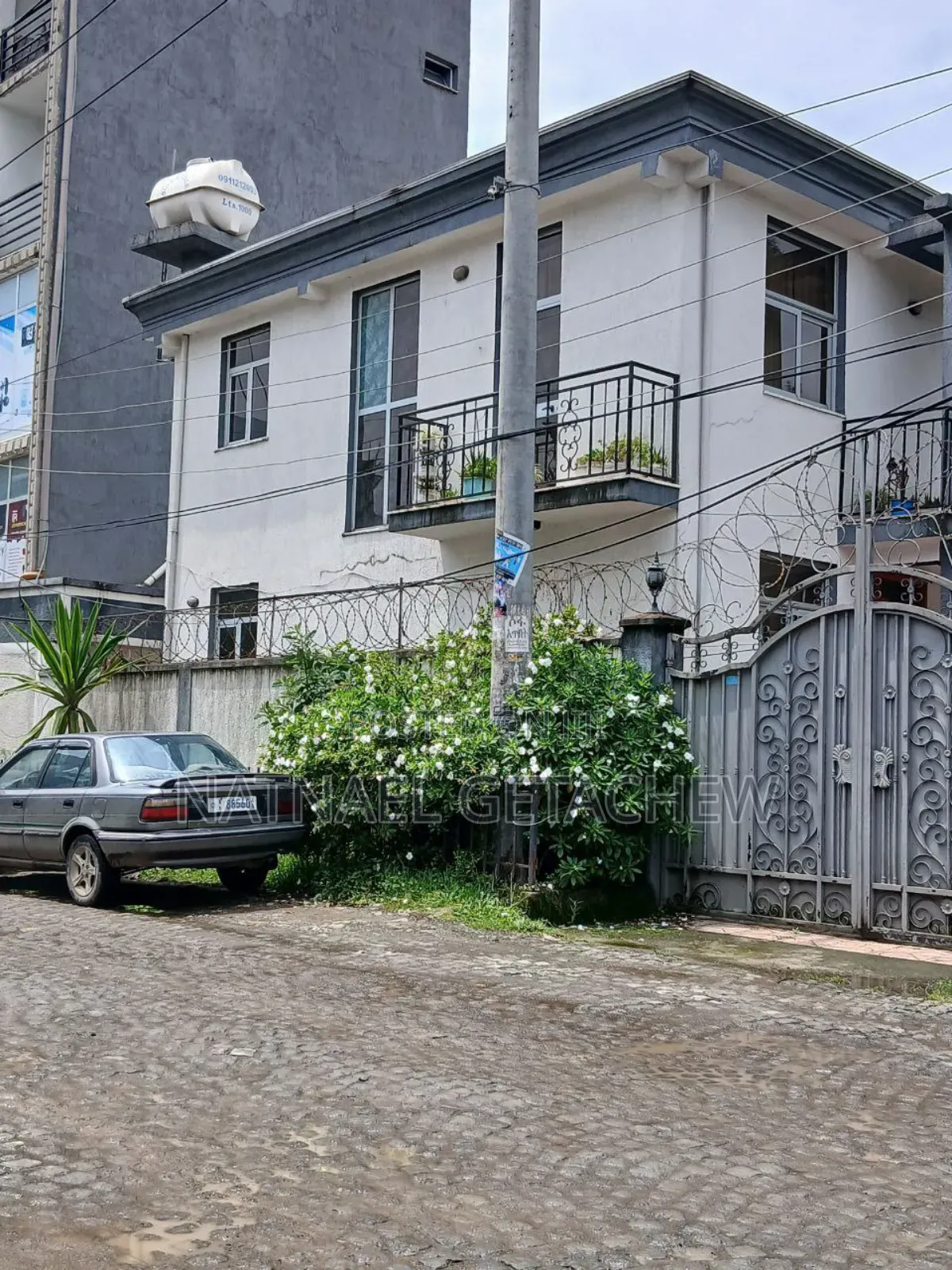 Furnished 3bdrm Apartment in Yeka for sale