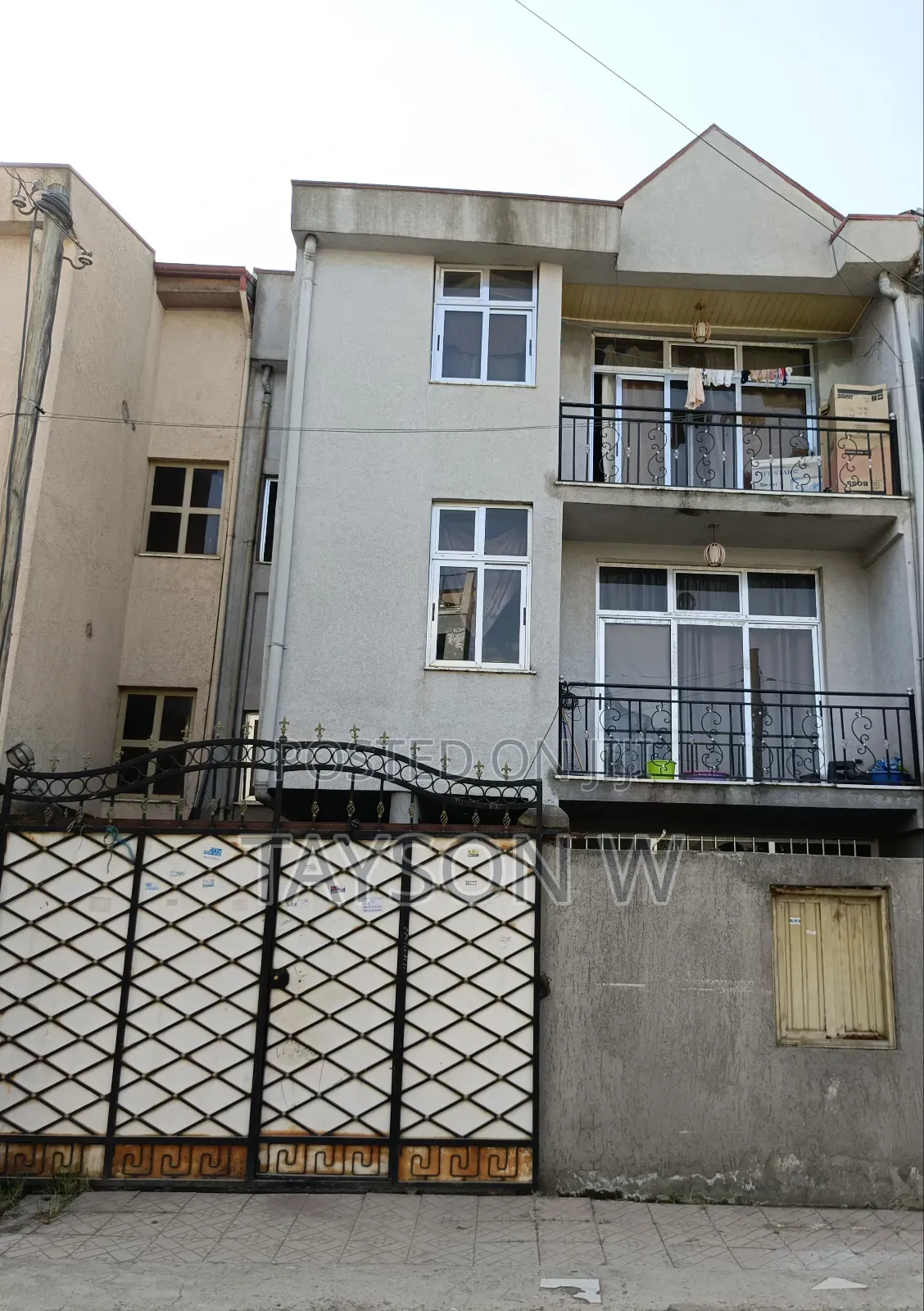 4bdrm House in Addis Abeba Semit, Bole for sale