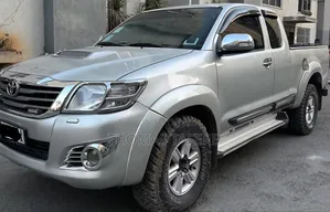 Toyota Hilux 2013 Silver