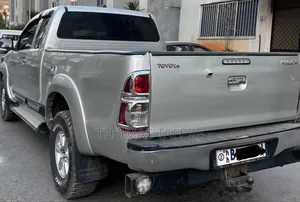 Toyota Hilux 2013 Silver