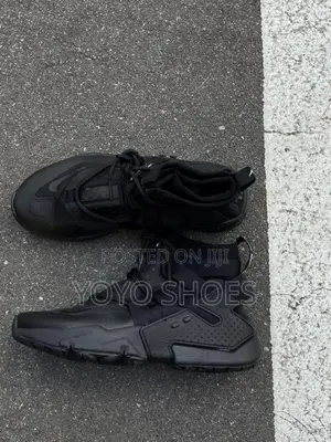 Nike Grip Huarache Triple Black Fashion Boots