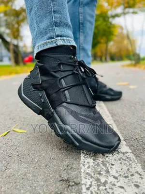 Nike Grip Huarache Triple Black Fashion Boots