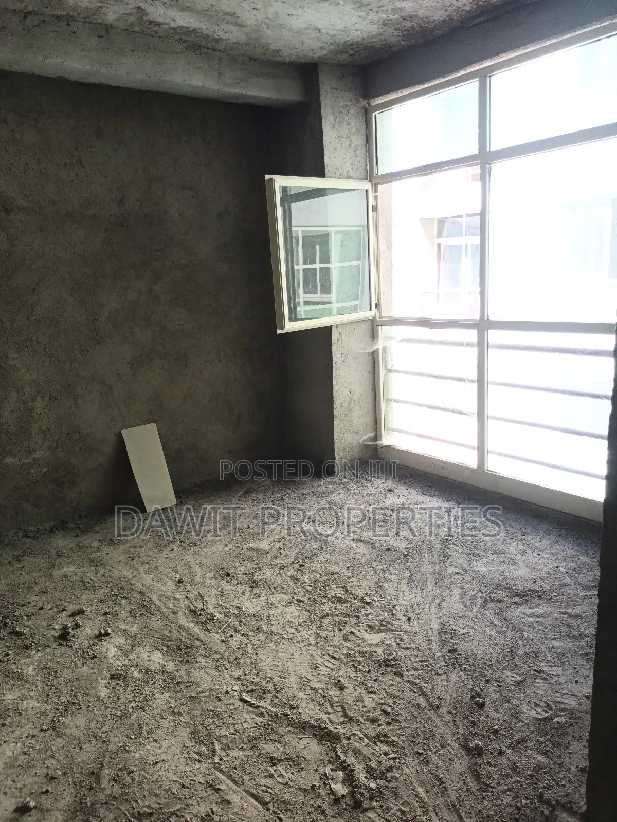 2bdrm Condo in 40/60 Condominum, Bole for sale