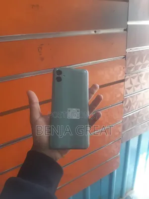 Samsung Galaxy F04 64 GB