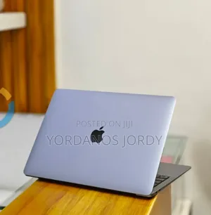 New Laptop Apple MacBook Air 2020 M1 8GB Apple M1 SSD 256GB