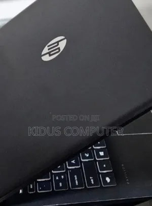 New Laptop HP Pavilion 15 8GB Intel Core I7 SSD 256GB