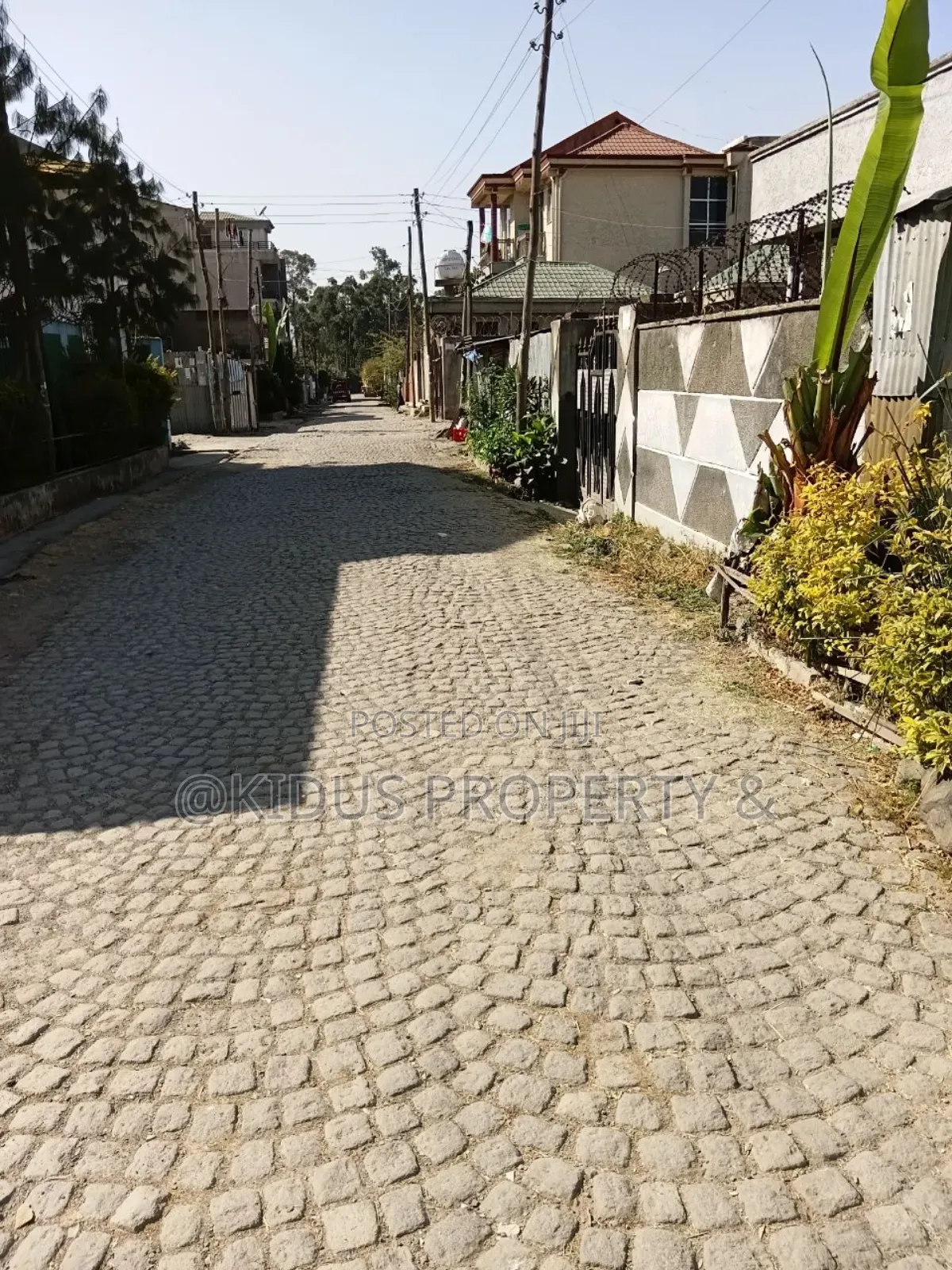 6bdrm House in Nasswe Real State, Nifas Silk-Lafto for sale