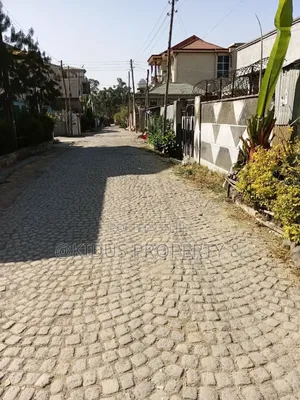 6bdrm House in Nasswe Real State, Nifas Silk-Lafto for sale