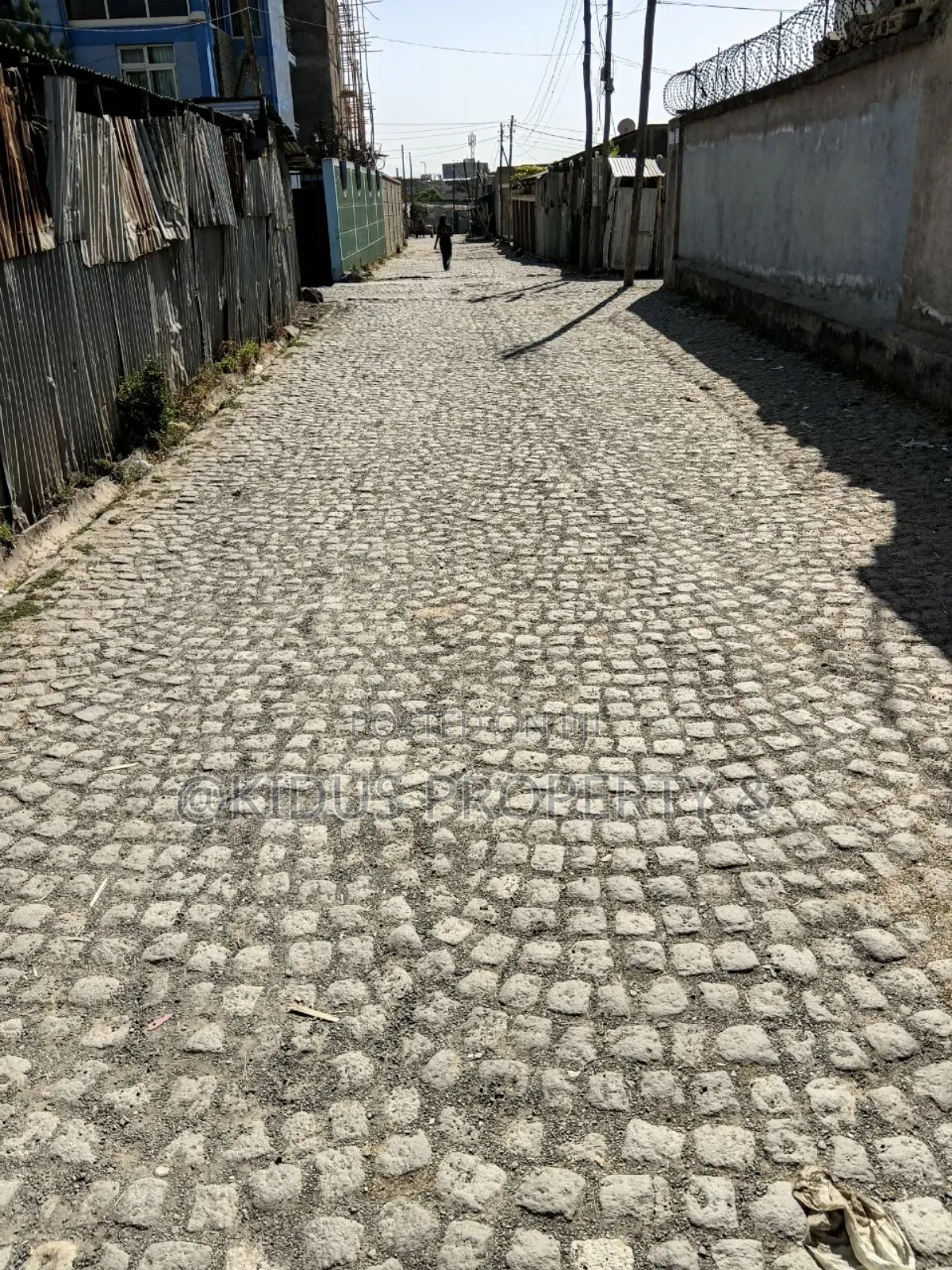 6bdrm House in Nasswe Real State, Nifas Silk-Lafto for sale