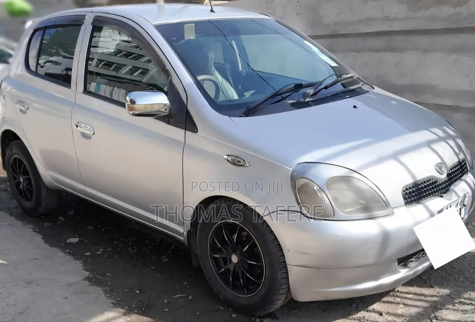 Toyota Vitz 2001 Silver