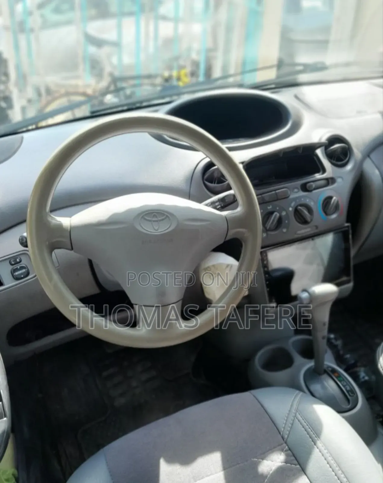 Toyota Vitz 2001 Silver