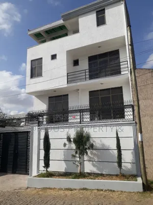 8bdrm Penthouse in Nasswe Real State, Nifas Silk-Lafto for sale