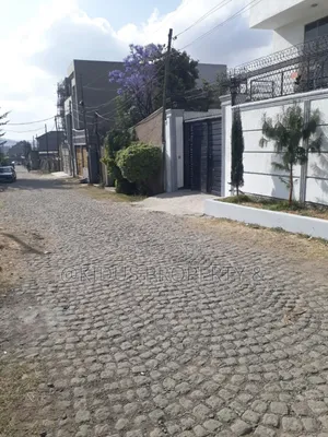 8bdrm Penthouse in Nasswe Real State, Nifas Silk-Lafto for sale