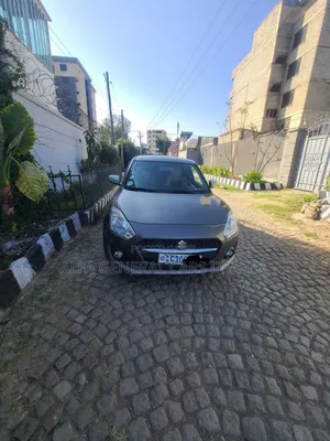 Suzuki Swift 2022 Gray
