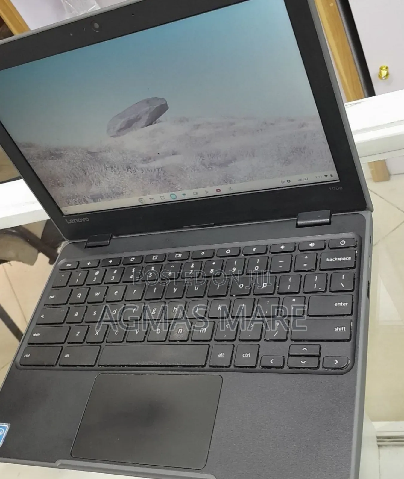 New Laptop Lenovo Chromebook C330 4GB Intel Pentium SSD 32GB