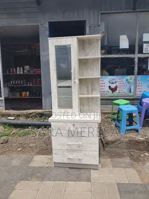 Dressing, Kosmo Maskemecha