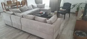 ጀረጃውን የጠበቀ Sofa