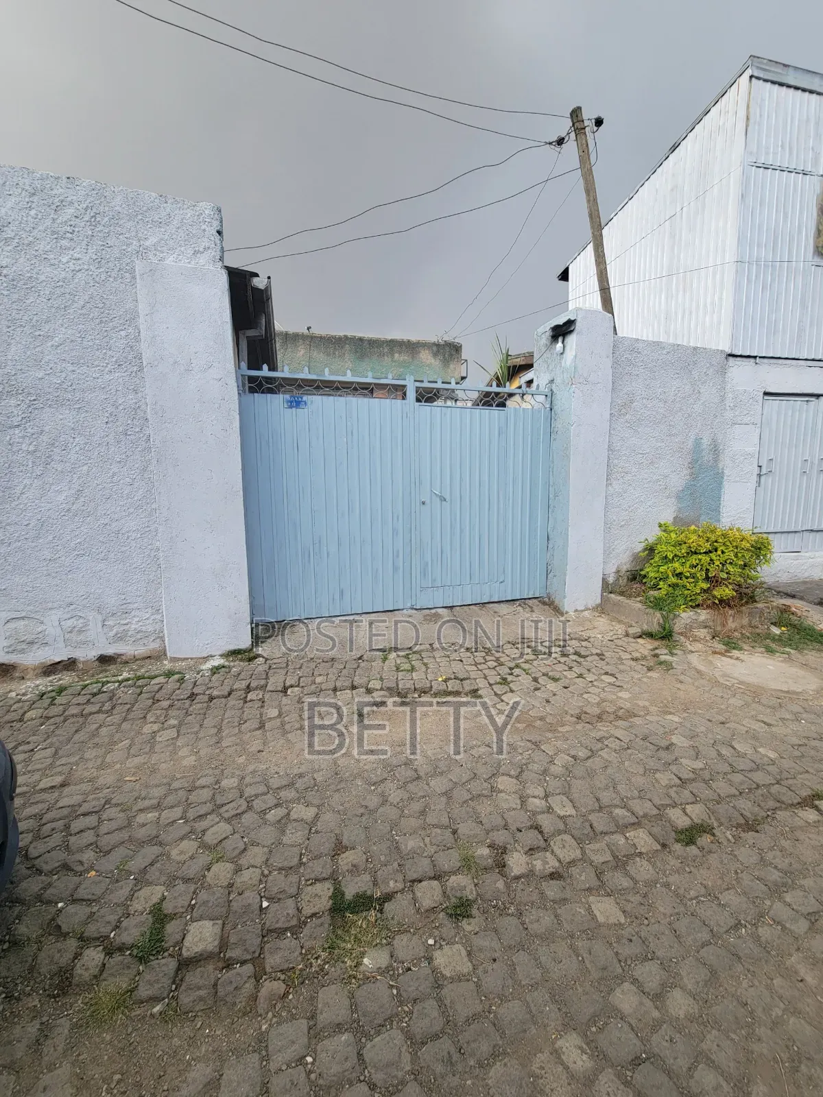 4bdrm House in Nifas Silk-Lafto for sale