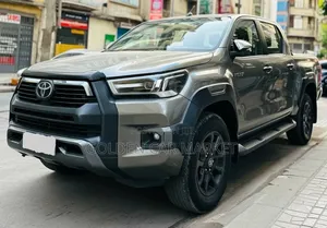 Toyota Hilux 2021 Gray