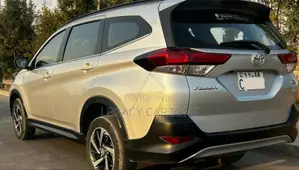 Toyota Rush 2021 Silver