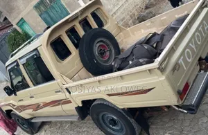 Toyota Land Cruiser 2020 White