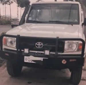 Toyota Land Cruiser 2019 White