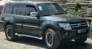 Mitsubishi Pajero 2009 Blue