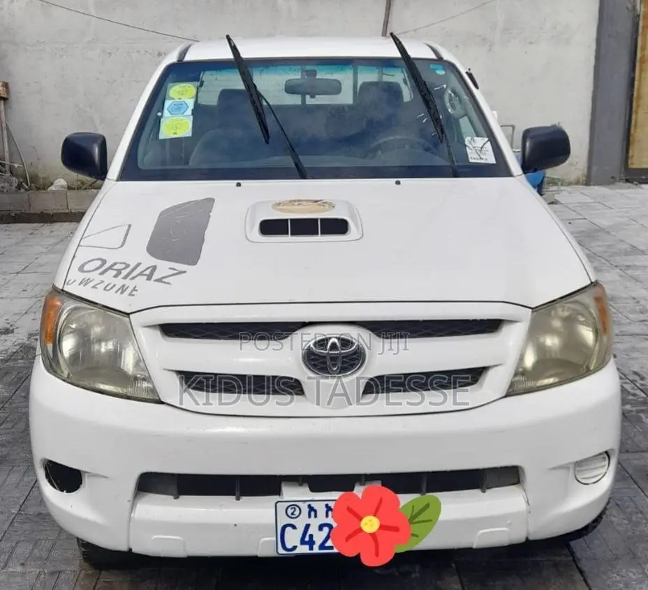 Toyota Hilux 2008 White