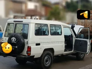 Toyota Land Cruiser 2016 White