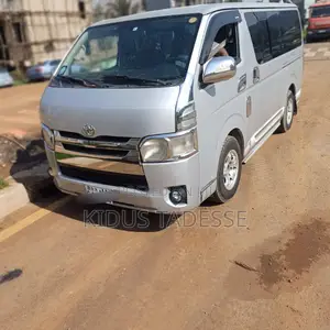 Toyota HiAce 2008 Silver