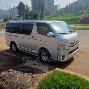 Toyota HiAce 2008 Silver